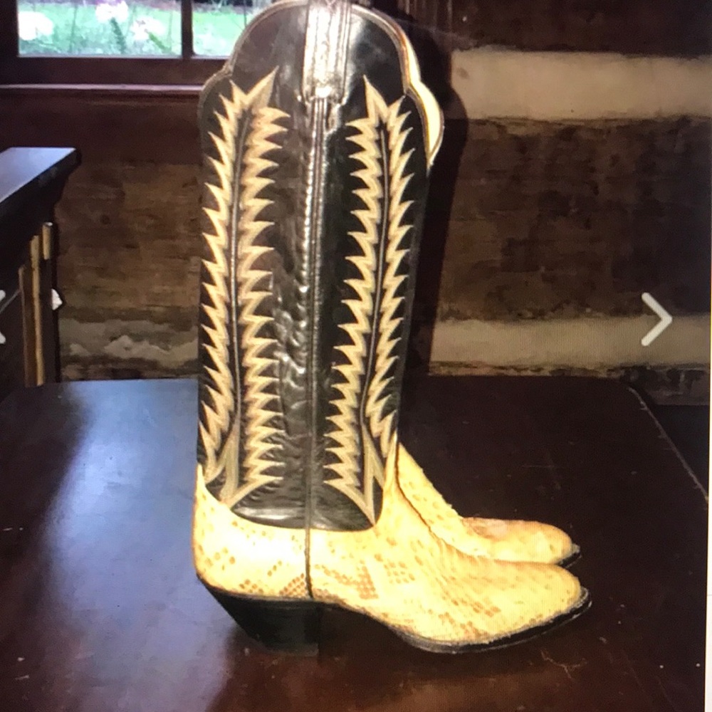 Authentic Tony Lama Python Snakeskin Women’s Boots